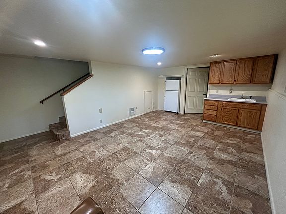 2nd image of 305 Oak Creek Blvd #3