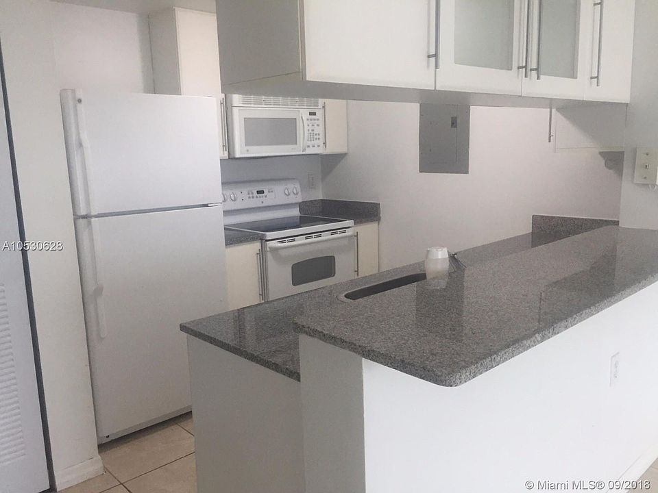 1st image of 275 NE 18th St APT 2104