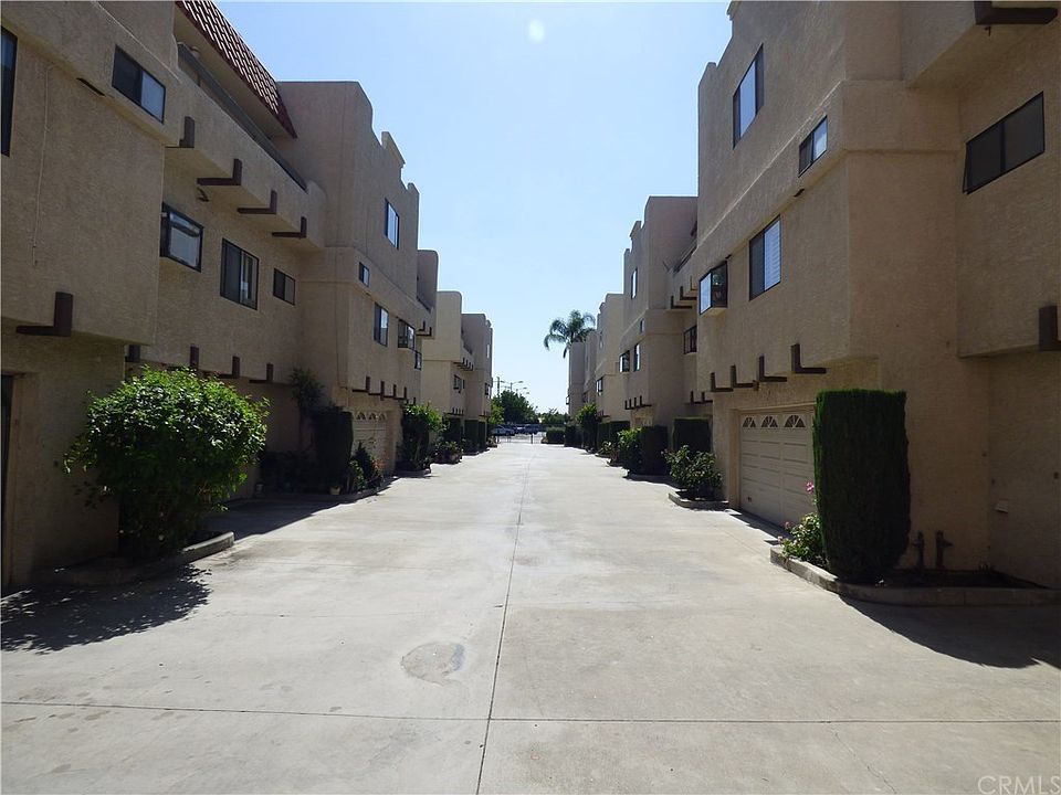 1st image of 4000 Stewart Ave APT 16