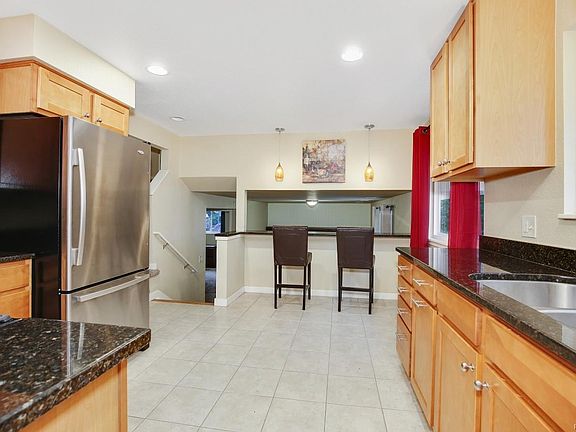 3rd image of 1558 S Holland Ct