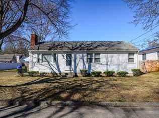 46 Lakevilla Ave, Springfield, MA 01109