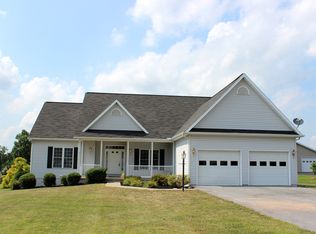 540 Michigan Dr, Falling Waters, WV 25419