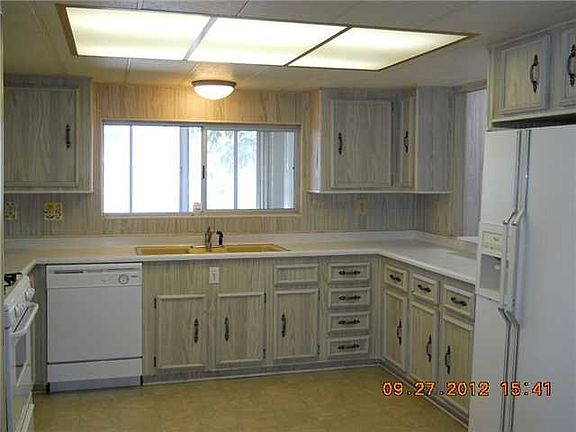 4th image of 1219 E Barham Dr Space 99