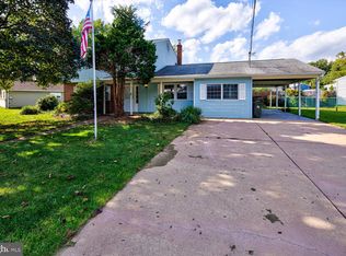 906 Devon Dr, Newark, DE 19711