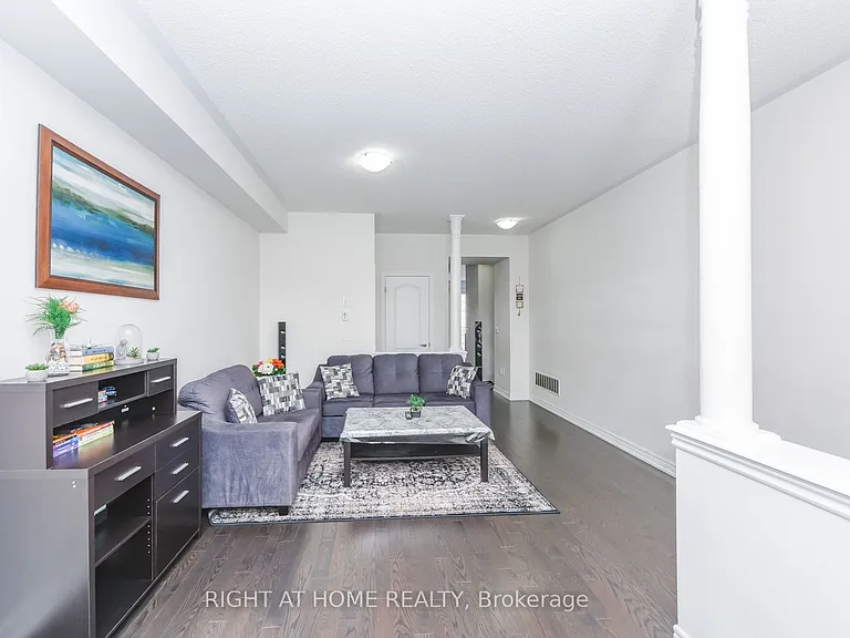 36 Spokanne St — Photo 7