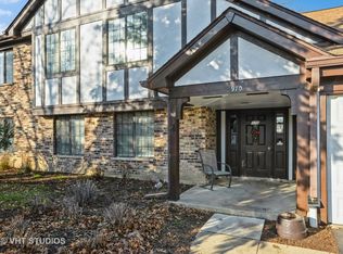 970 Yosemite Trl #C7, Roselle, IL 60172
