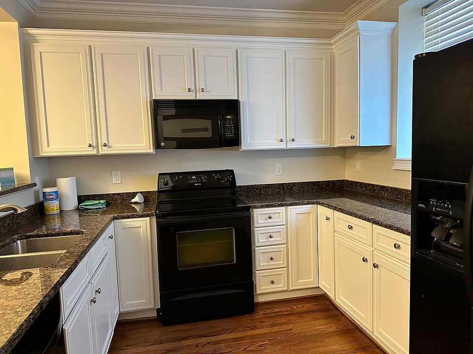 2nd image of 4210 Hillsboro Pike APT 205