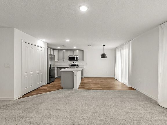 4th image of 271 Wendover Rd SW