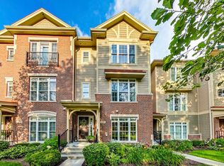 421 N 2nd St, Geneva, IL 60134