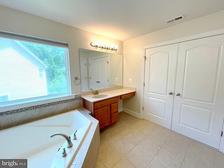 46895 Whittemoore Ct — Photo 27