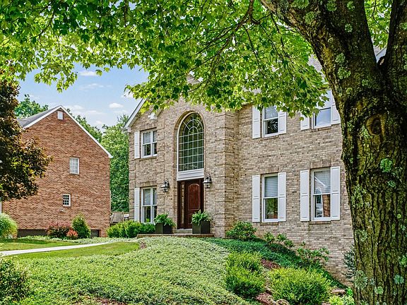 2nd image of 622 Golden Ridge Ct