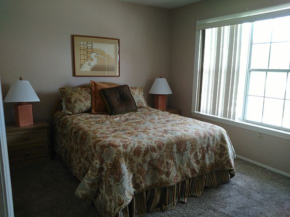 5th image of 4410 Warren Ave APT 316