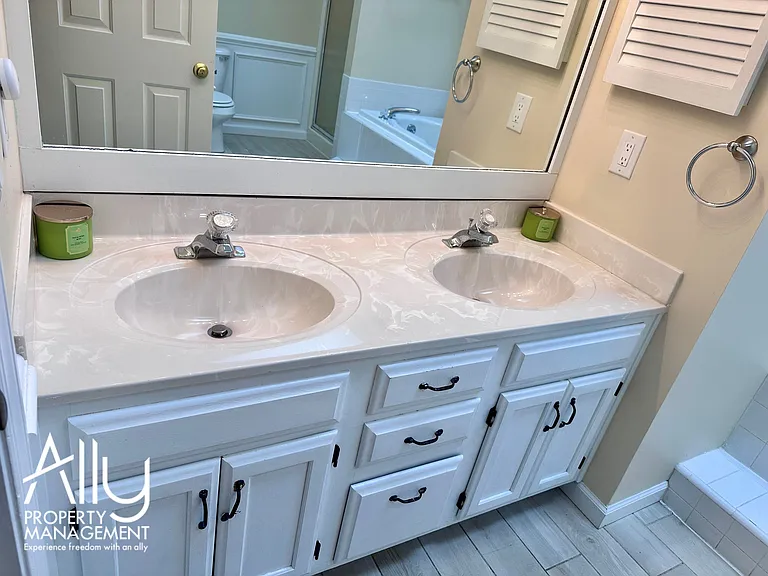 1236 Raintree Dr — Photo 33