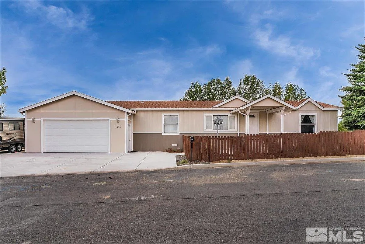 1580 Rockchuck Rd photo 1