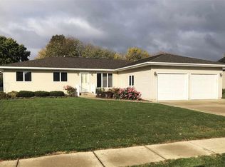 503 Sterling St, Vermillion, SD 57069