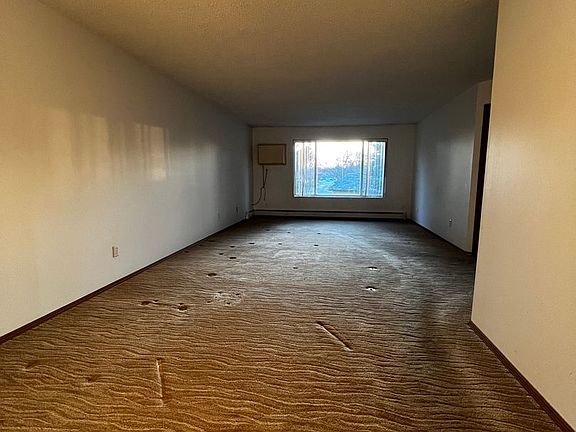 5th image of 155 Stuttgart Dr #11