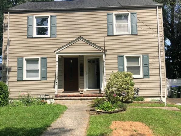 16 Mac Arthur Dr, Edison, NJ 08837