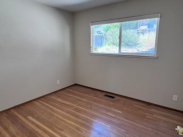 6199 Plymouth Ave — Photo 10