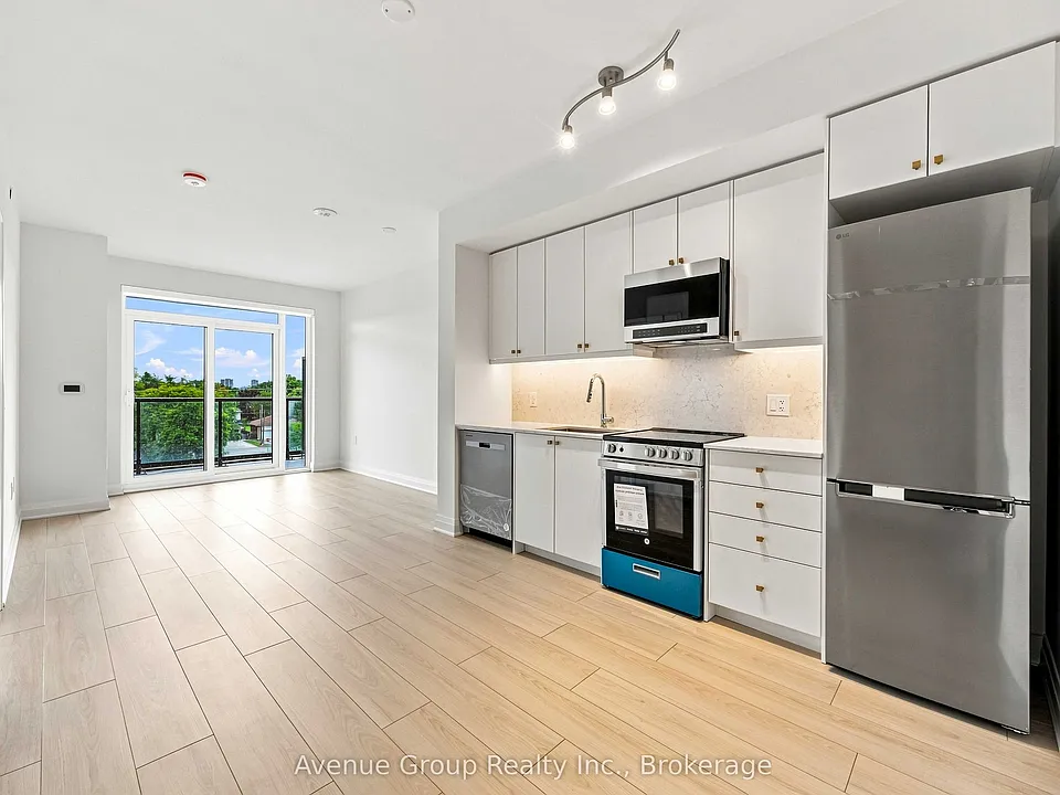 700 Sheppard Ave W #414