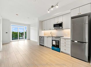 700 Sheppard Ave W #414, Toronto, ON M3H 2S6