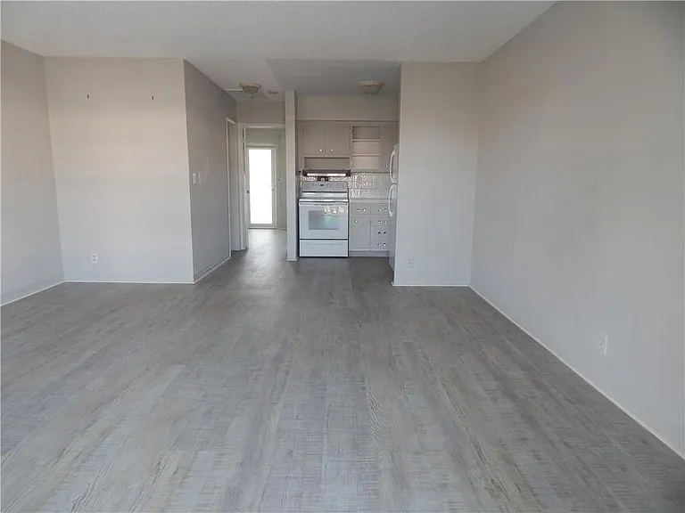 2841 NE 32nd St #29 — Photo 5