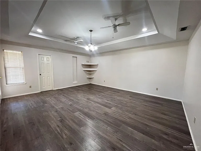 1703 Sunrise Ln — Photo 7