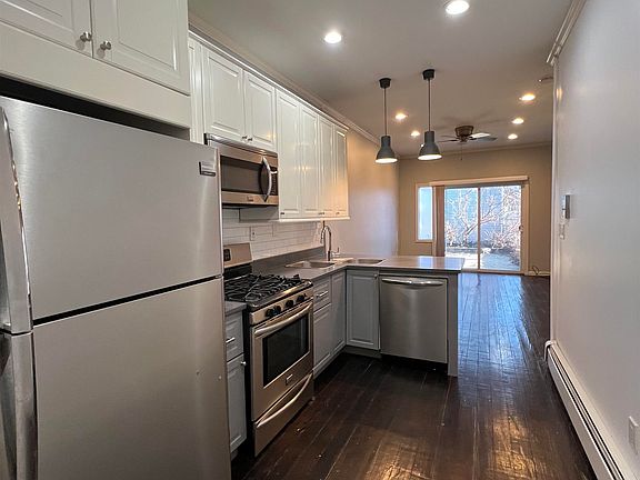 3rd image of 96 Reservoir Ave APT 1L