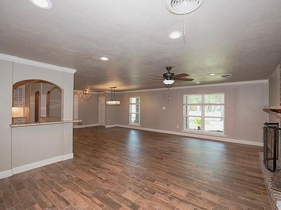 4th image of 3407 Newman Dr