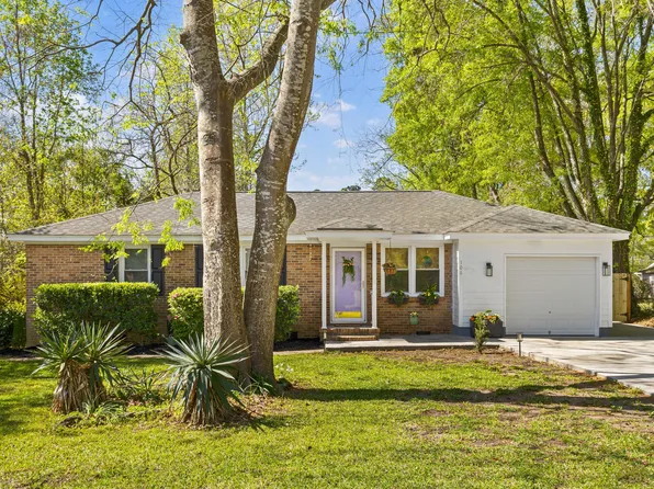 106 Pine Ln, Summerville, SC 29485