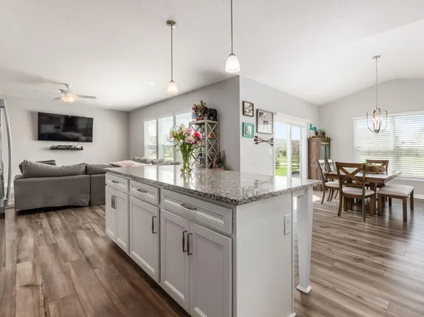 107 Mahogany Dr, Lewis Center, OH 43035