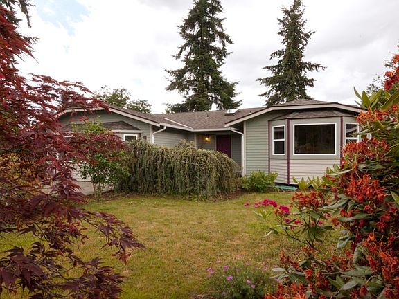 2nd image of 1824 Mount Rainier Blvd S