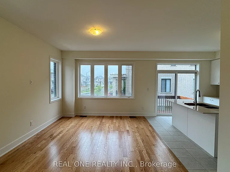 75 Robert Eaton Ave — Photo 15