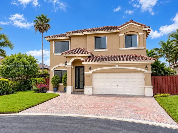 2030 NW 99th Ter, Pembroke Pines, FL 33024