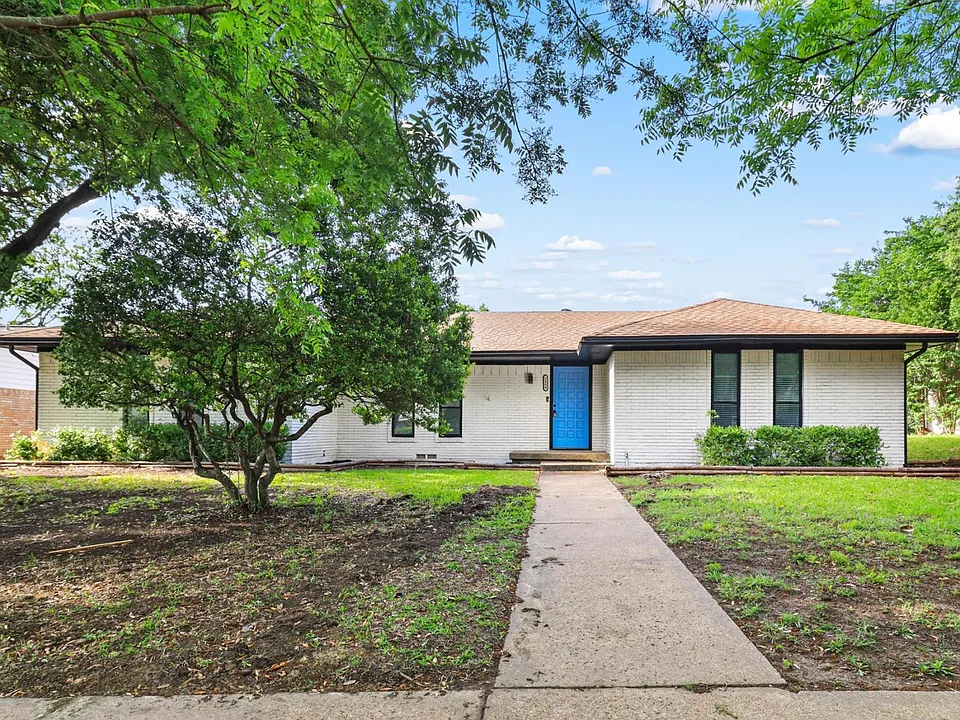 2404 Kentfield Ln