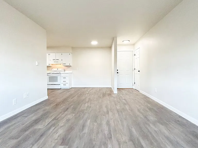 141 Bader St — Photo 1