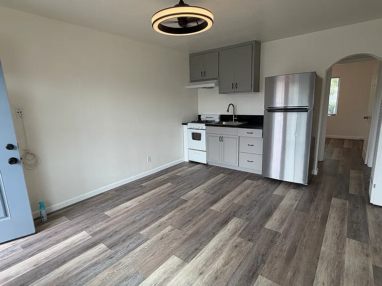 7614 Pacific Ave #C — Photo 3