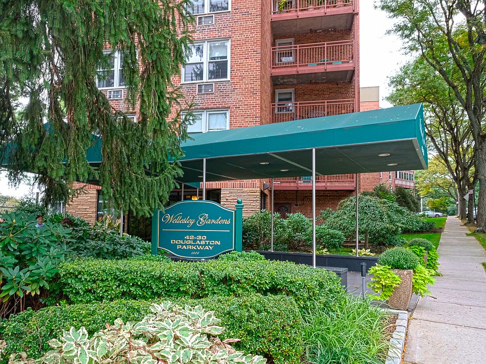 1st image of 4230 Douglaston Pkwy APT 5J