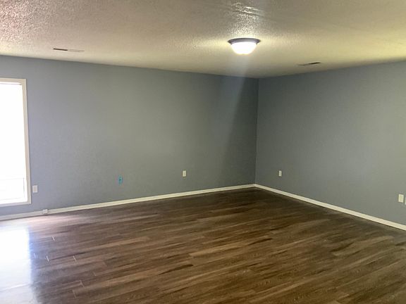 2nd image of 4455 Sandy Park Dr