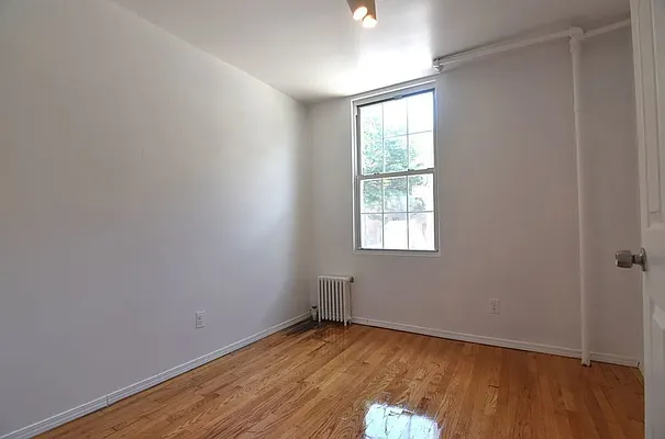 Rented by The Agency | media 3