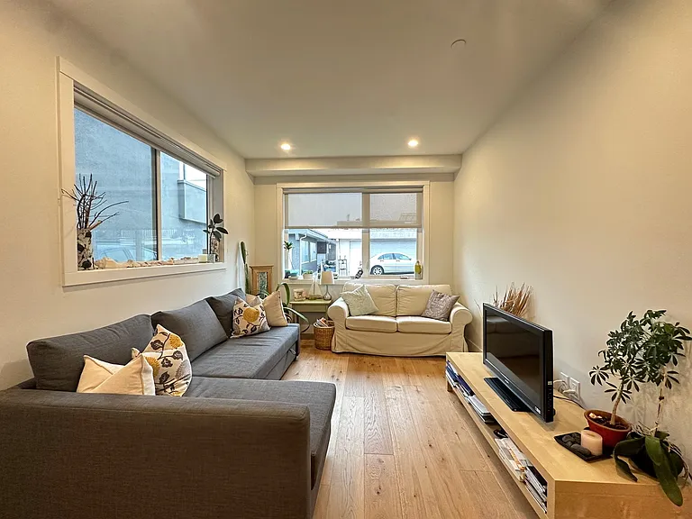 15536 Columbia Ave #15536 — Photo 6