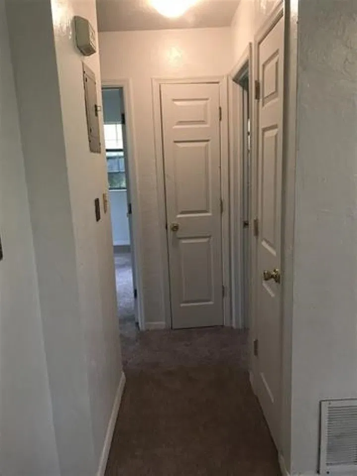 2 bed, 858 sqft, $1,100 — Photo 4