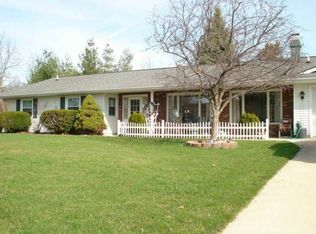 202 Claremont Cir, Brooklyn, MI 49230