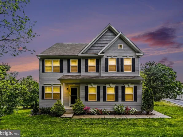 1003 Chestnut St, Delta, PA 17314