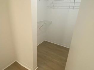 822 N Dearborn St #2404, Chicago, IL 60610