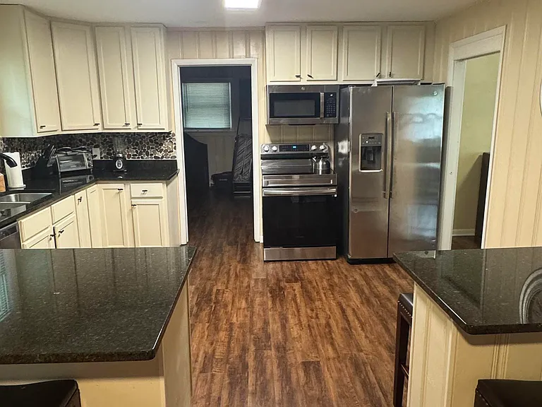 3014 Winchester Rd NW — Photo 4