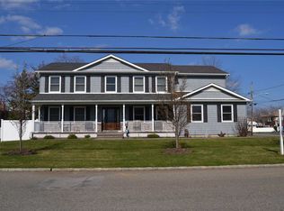 235 E Shore Rd, Lindenhurst, NY 11757