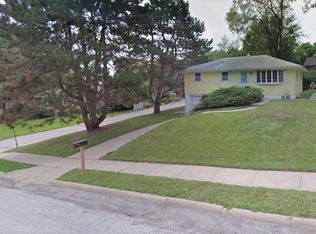 11105 Leavenworth St, Omaha, NE 68154