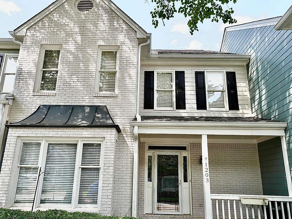1st image of 1203 Bridle Path