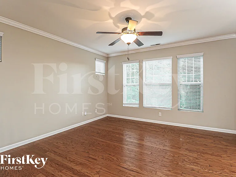 19017 Park Terrace Ln — Photo 4