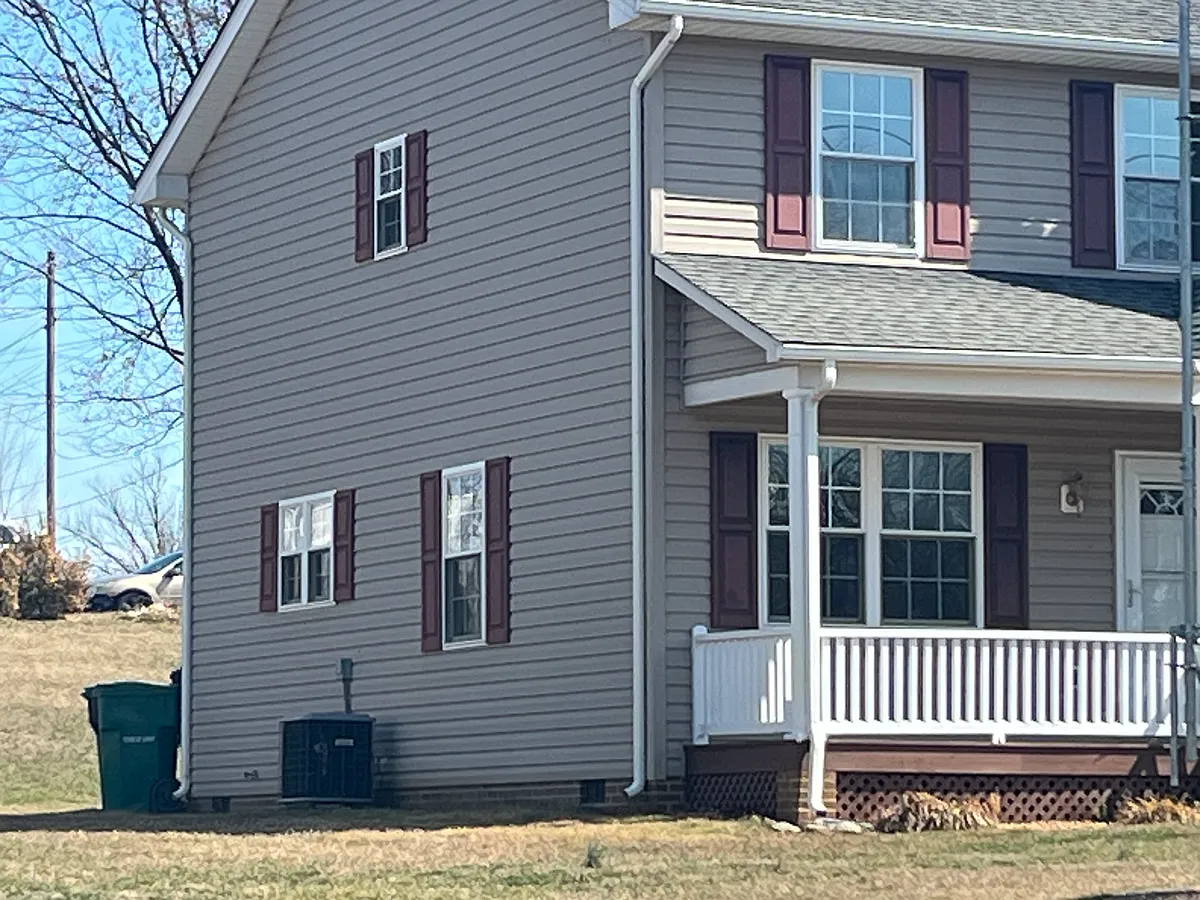 Building Photo - 117 Luray Ave